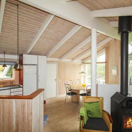 Holiday home Danika - 800m From The Sea In Ne Jutland By Interhome *